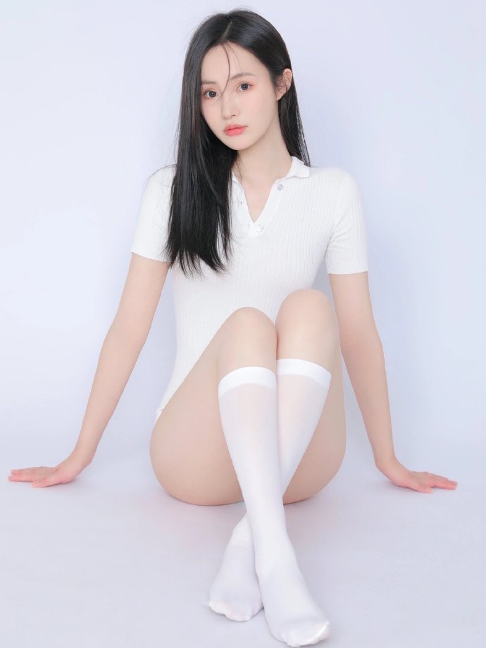 成龙3年送别十多位影坛挚友，提前录好“告别歌”：要在走的那一天发布